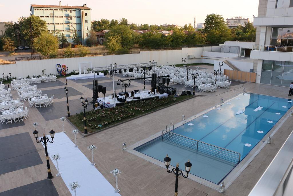 Hotel Wyndham Garden Diyarbakır Esterno foto