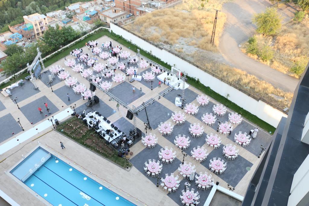 Hotel Wyndham Garden Diyarbakır Esterno foto