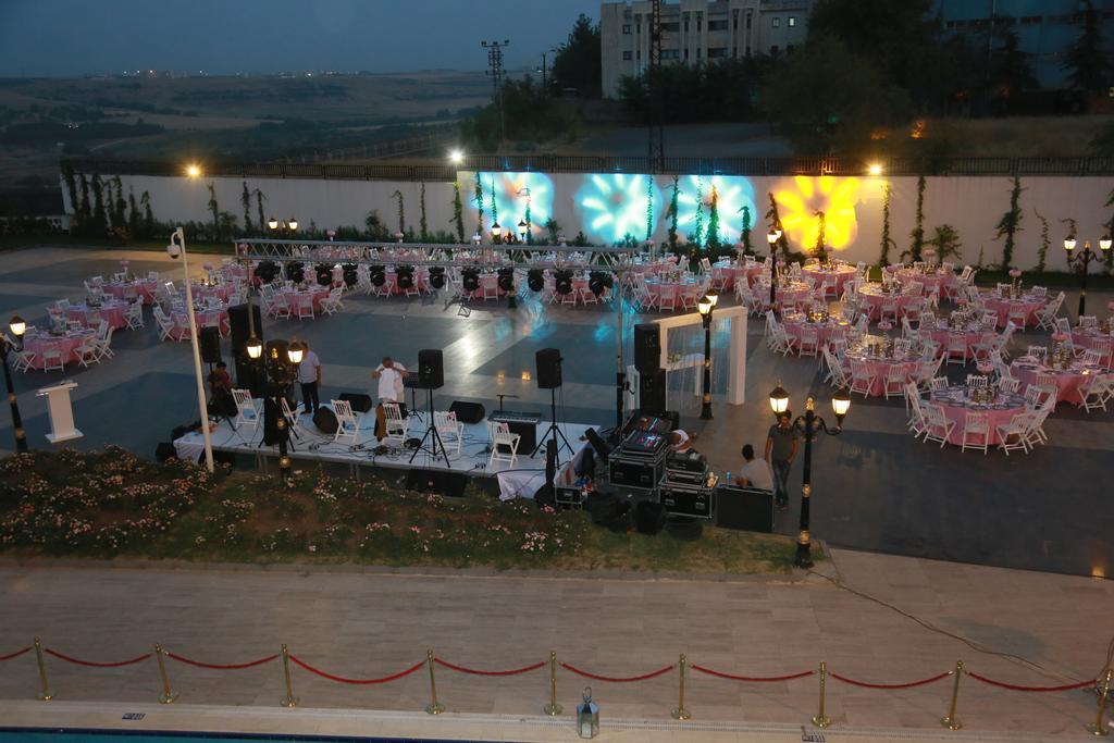 Hotel Wyndham Garden Diyarbakır Esterno foto